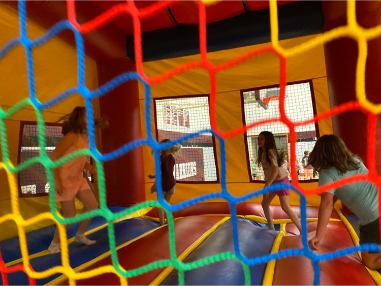 3rd and 4th grade bounce house